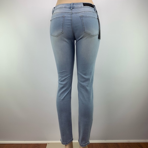 Rock & Royal light wash distressed jeans size 5 - Picture 3 of 6